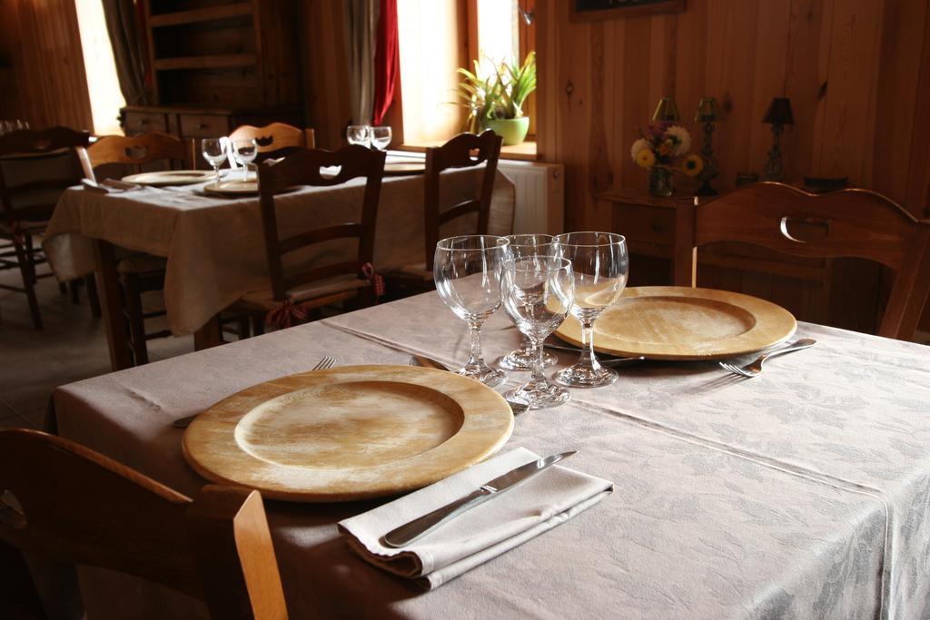 Auberge Du Ruxelier Hotell Cheniménil Exteriör bild